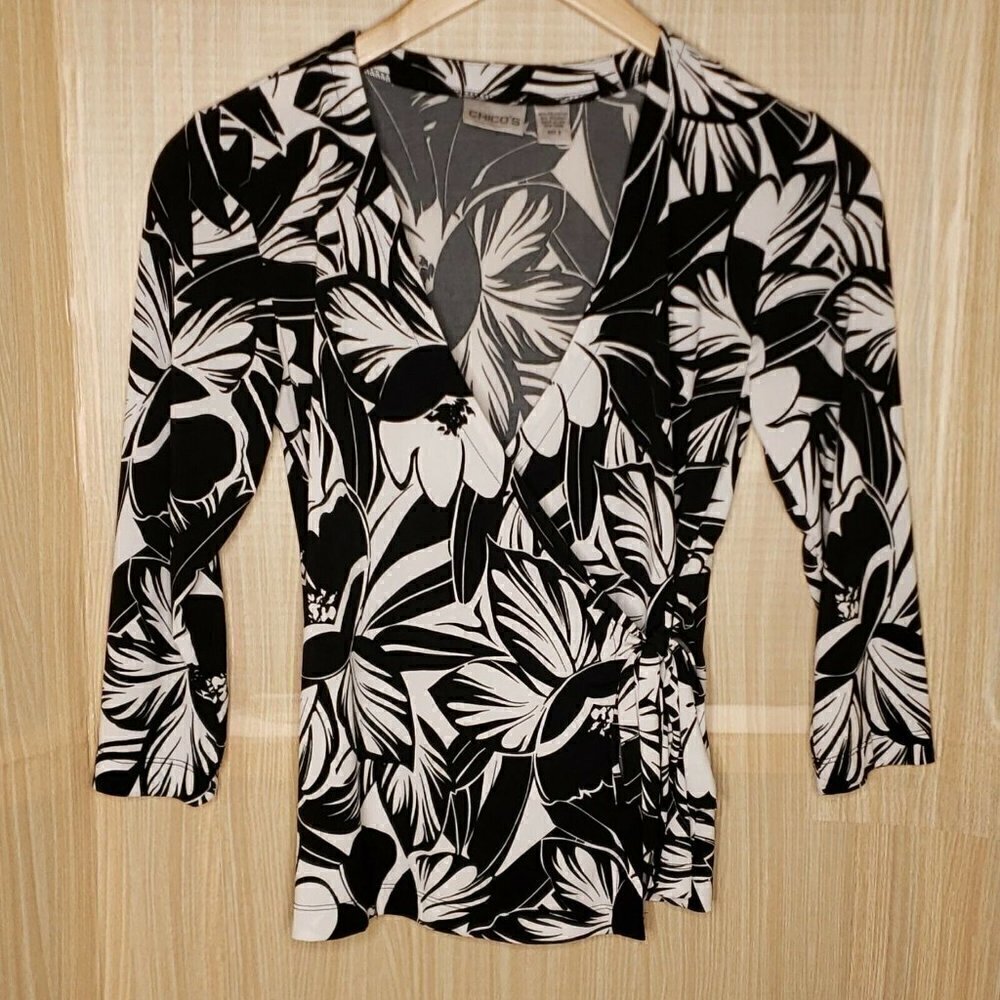 Chicos Floral Black And White Long Sleeve Wrap Top